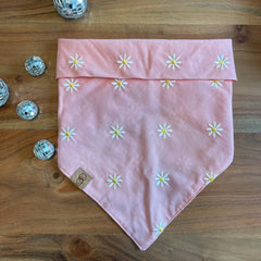 Bandana - Pink Daisy - 4 DOTS