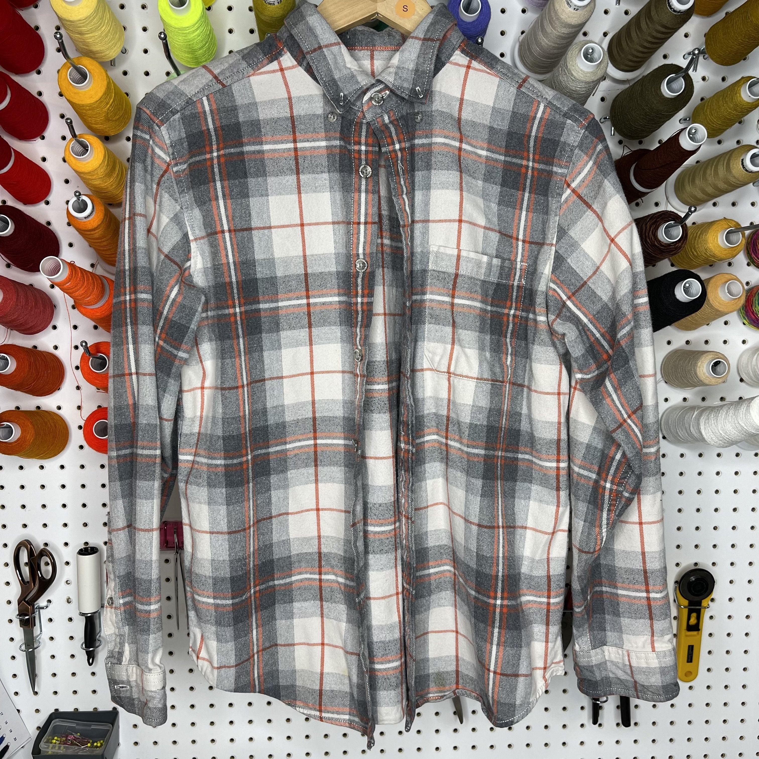 Flannel - Small - Grey/Orange/White Flannel - 4 DOTS